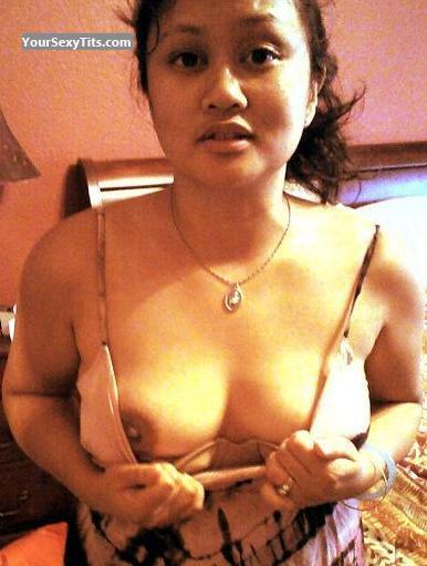 Tit Flash: Medium Tits - Topless Che from United States
